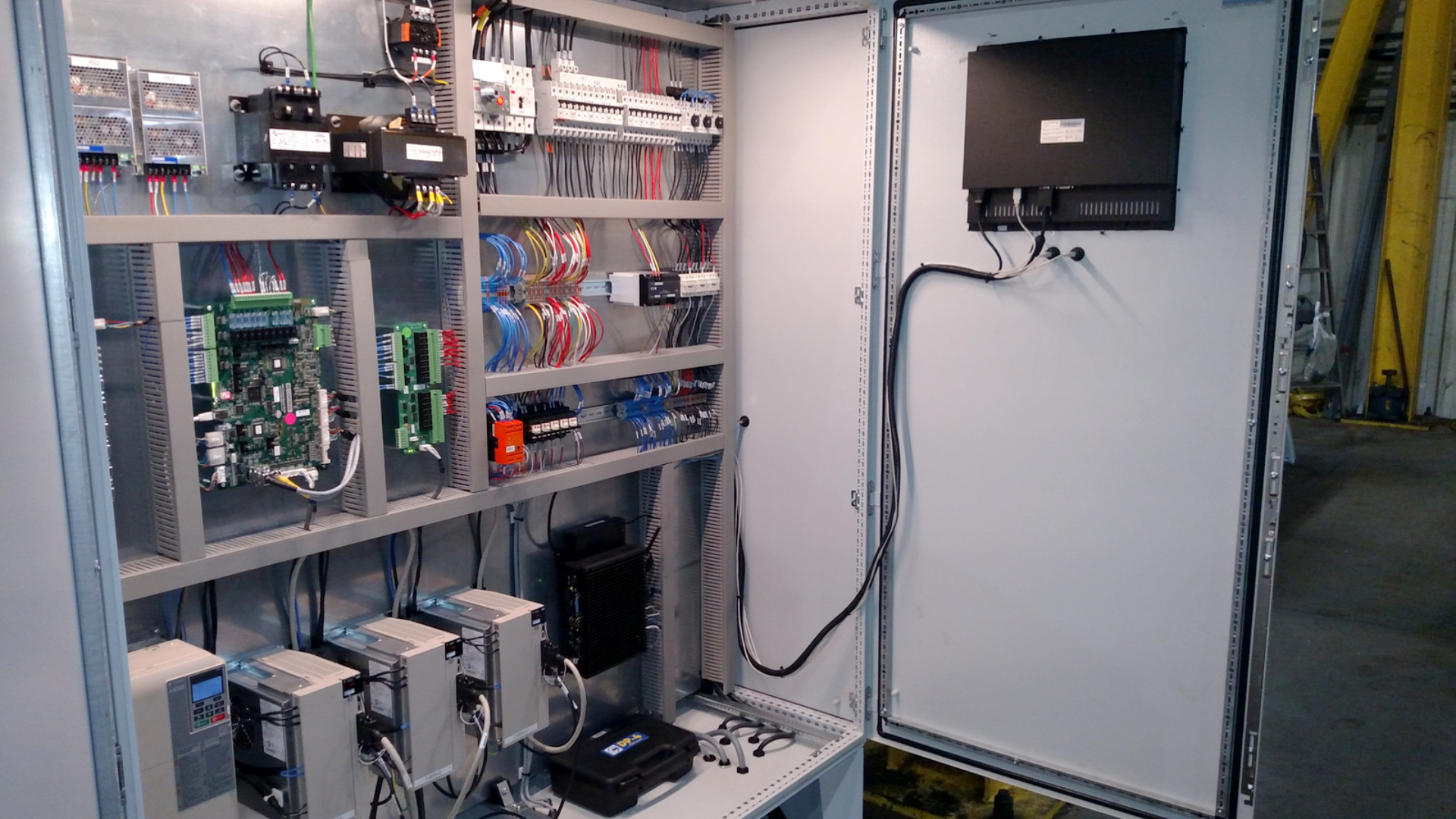 A spacious cabinet layout with plenty of room for heat removal and expansion