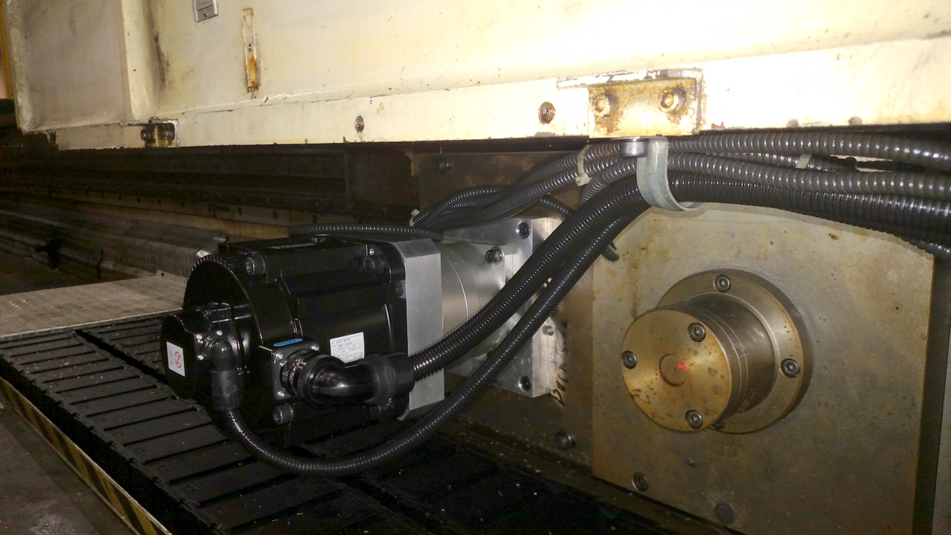 New Y axis motor, encoder and gearbox