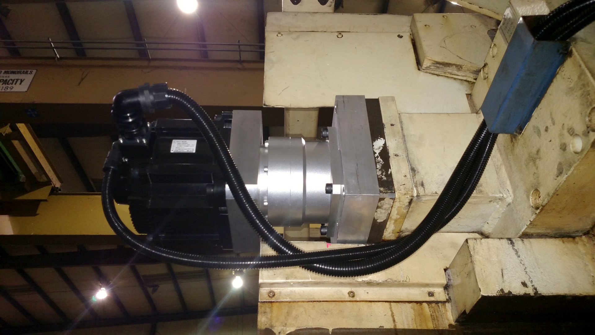 Close-up of the new Z axis motor, encoder and gearbox