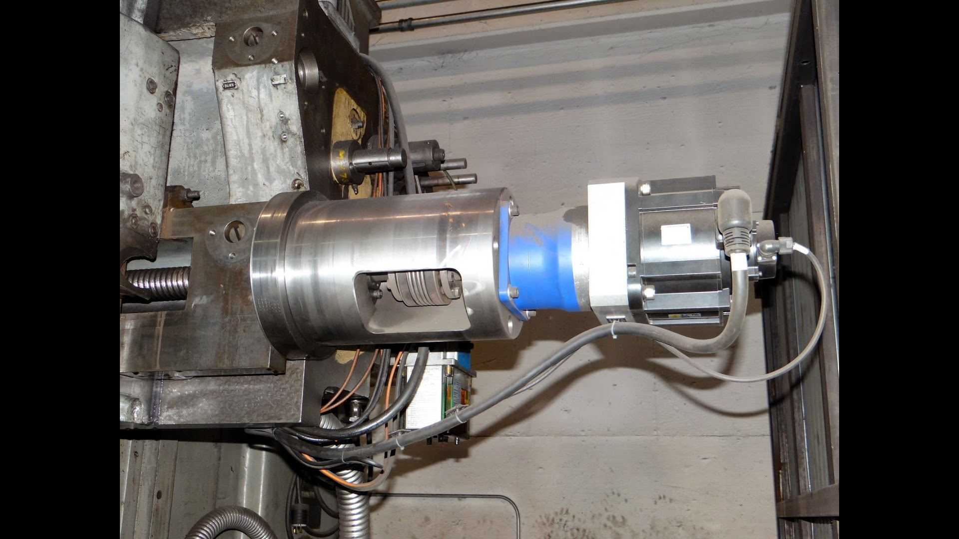 New motor, encoder & coupling for the horizontal axis ball screw