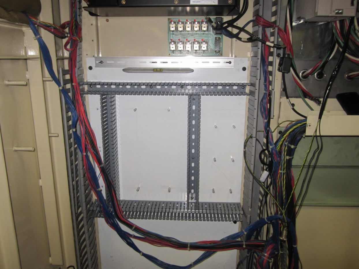 Cable duct in place on the subplate where the new CNC control will go